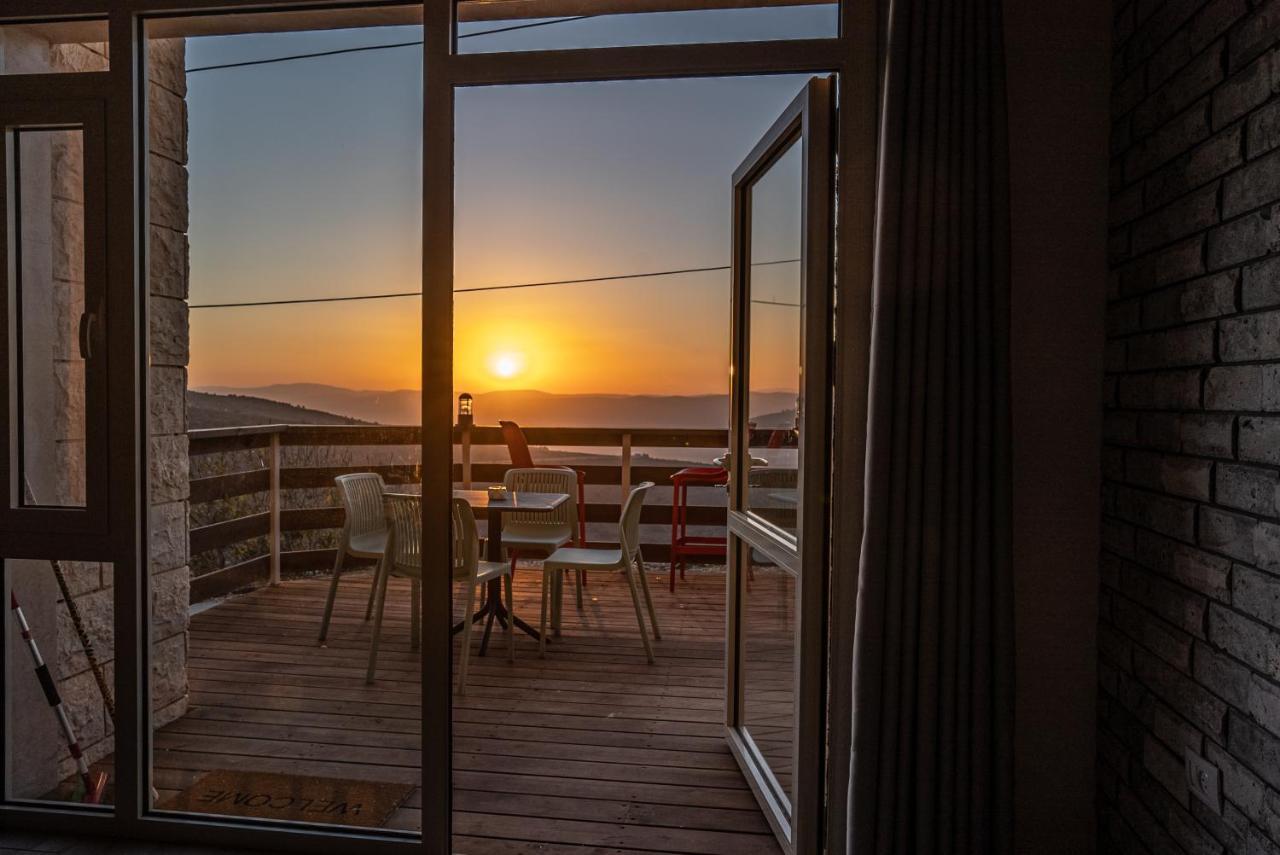 Sunset B&B Ein Kinya Экстерьер фото